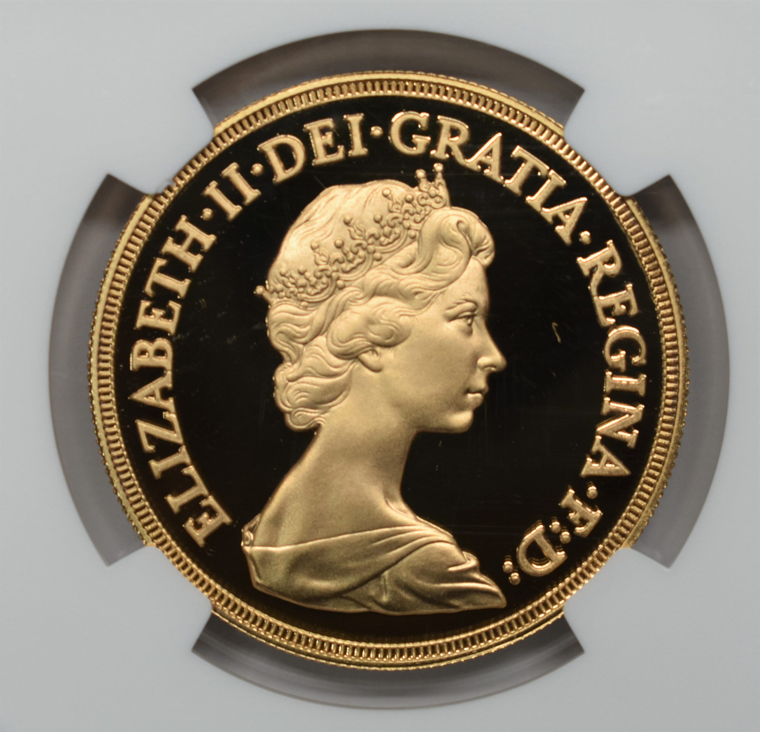 旧貨幣 銀製コイン 約2.5cm 1982年 ニュージーランド 5セント 1982年 古銭 硬貨 貨幣 - メルカリ